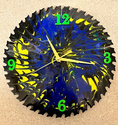 Saw-blade clocks - image2